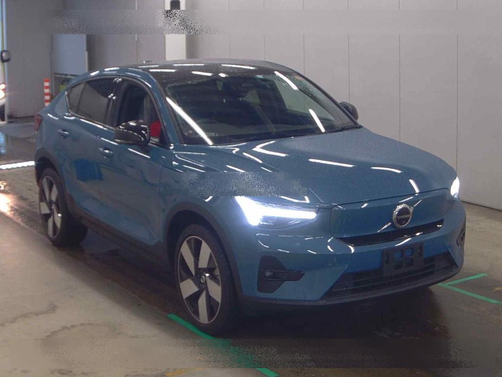 VOLVO C40