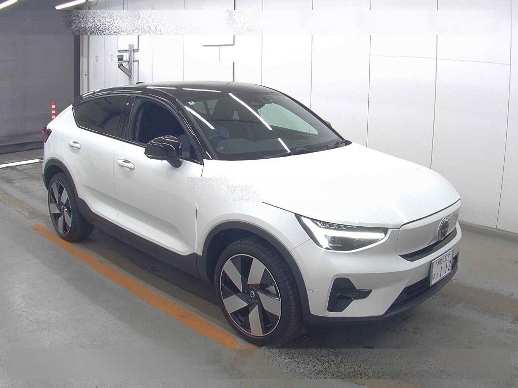 VOLVO C40