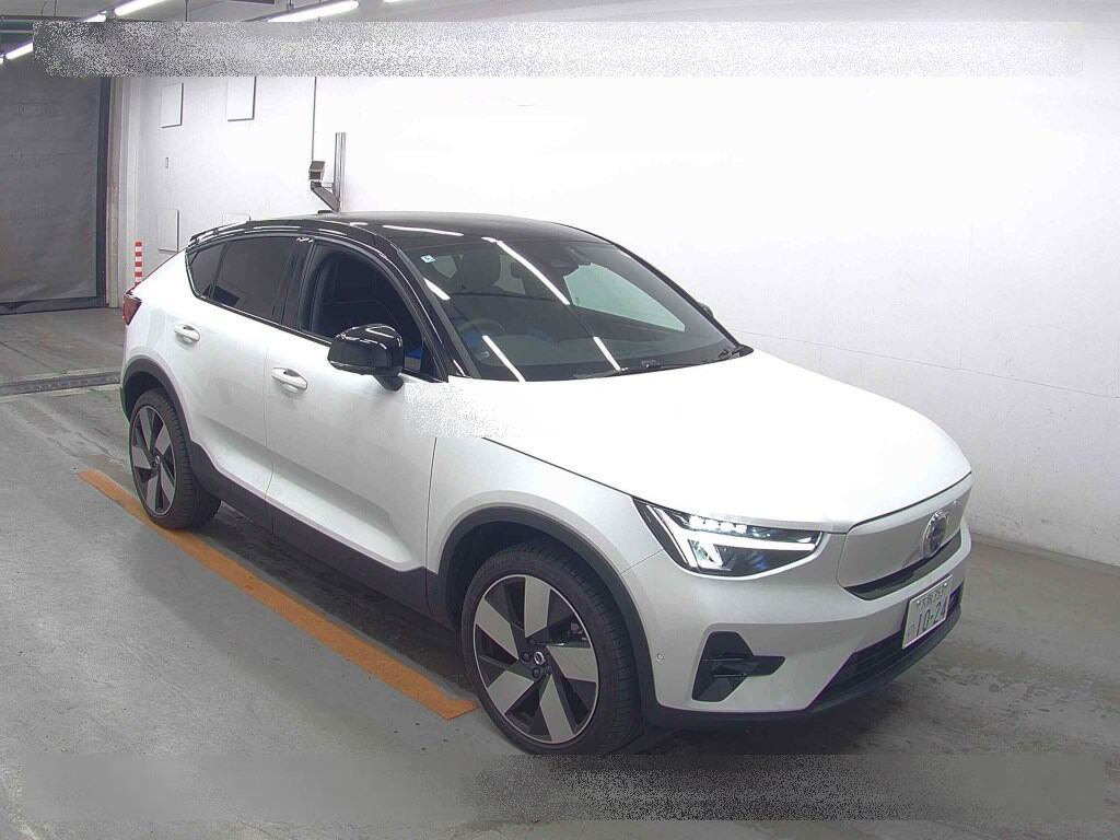 VOLVO C40